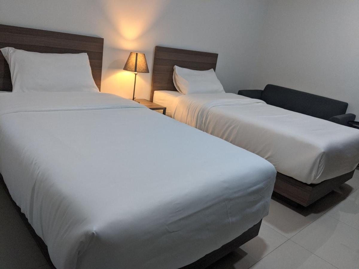 Tassana Place Chonburi Extérieur photo